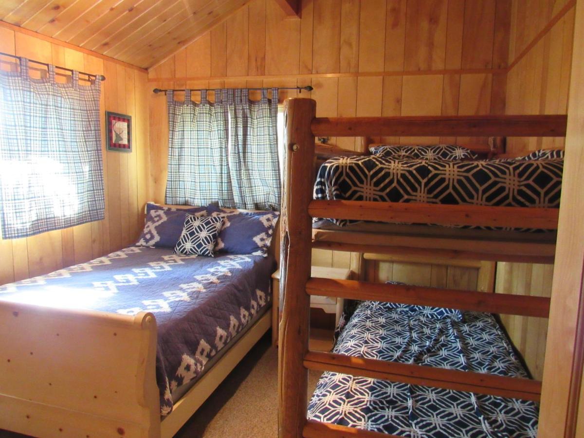 Hillside Hideaway -View Of Ski Slope From Charming Deck Big Bear Lake Luaran gambar